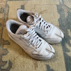 Maison Margiela x Reebok Club C Tabi - White